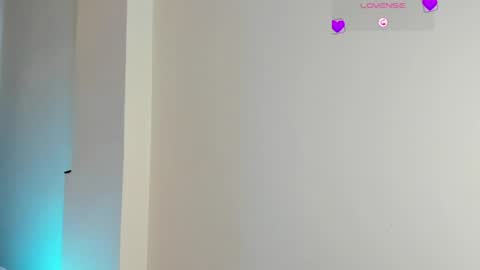 Snapshot of adele_cruzz chatting on 06/21/26, 08:11 adele cruzz online show from 06/21/26, 08:11