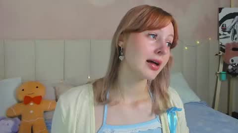 Snapshot of adele_silvyy chatting on 07/01/26, 02:02 adele_silvyy online show from 07/01/26, 02:02