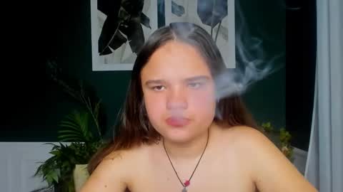 adelecruzz online show from 05/12/26, 12:02