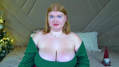 adelemoor online show from 12/17/24, 12:01