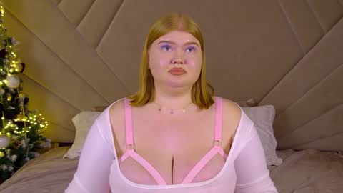 adelemoor online show from 12/21/24, 09:04