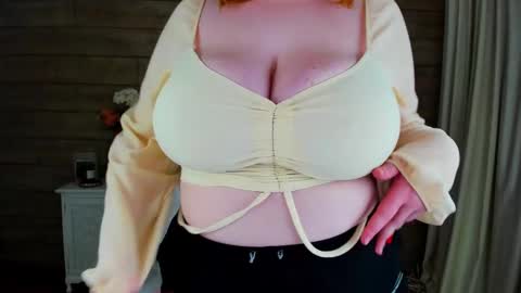 adelemoor online show from 03/07/25, 08:44