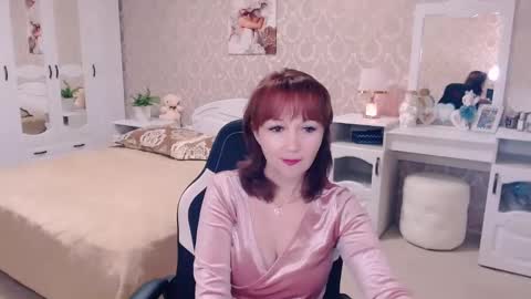 AdeleMoran online show from 12/01/24, 06:52