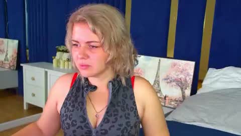 Snapshot of adeleravelle chatting on 07/29/26, 05:16 AdeleRavelle online show from 07/29/26, 05:16