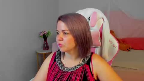 Snapshot of adeleravelle chatting on 08/01/26, 05:07 AdeleRavelle online show from 08/01/26, 05:07