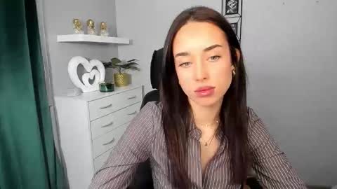 Snapshot of adelesolo chatting on 02/18/26, 06:53 Adele online show from 02/18/26, 06:53