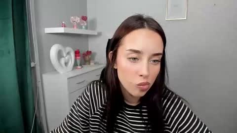 Adele online show from 04/01/26, 05:30