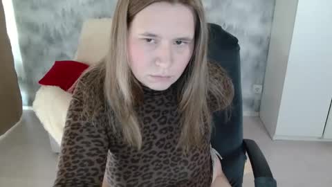 adelinalawson online show from 04/01/26, 10:16