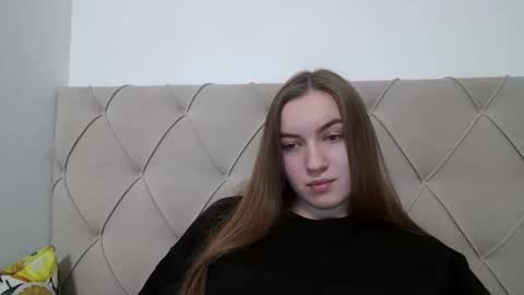 Snapshot of adelinee_sweet chatting on 11/26/25, 04:41 adeline online show from 11/26/25, 04:41