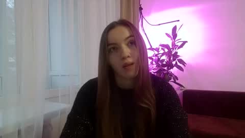 Snapshot of adelinee_sweet chatting on 12/01/25, 02:00 adeline online show from 12/01/25, 02:00