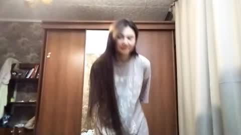 Snapshot of adelinehaefner chatting on 11/30/25, 03:05 Anna online show from 11/30/25, 03:05