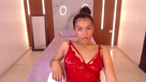 Adhara Hills online show from 03/05/26, 12:12