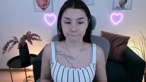 Snapshot of adelleb chatting on 01/23/25, 01:45 Your sweet girl online show from 01/23/25, 01:45