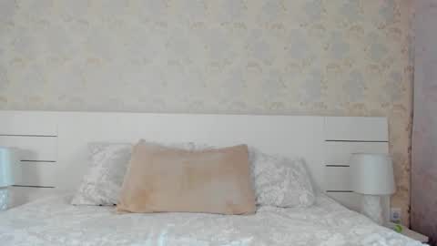 Snapshot of adellegirl chatting on 05/12/26, 04:37 adellegirl online show from 05/12/26, 04:37