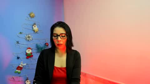 Snapshot of adellelennox_cg chatting on 12/12/24, 11:18 Adelle online show from 12/12/24, 11:18