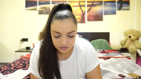 Adellineee online show from 01/06/26, 10:01