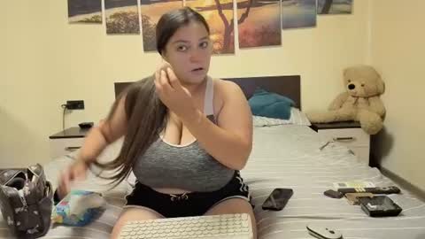 Adellineee online show from 07/10/26, 08:44