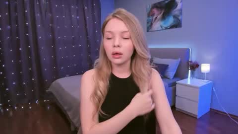 adelllovely online show from 12/02/25, 11:15