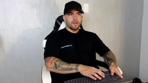 Ades online show from 09/22/25, 11:45