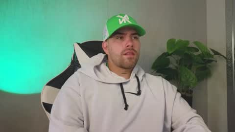 Ades online show from 11/24/25, 11:54