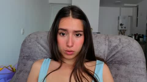Snapshot of adhara_kitten chatting on 04/22/26, 02:07 Adhara online show from 04/22/26, 02:07