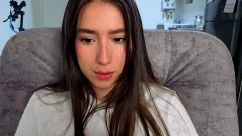 Snapshot of adhara_kitten chatting on 06/09/26, 02:06 Adhara online show from 06/09/26, 02:06