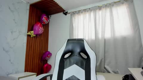 Snapshot of adhara_messy chatting on 03/02/26, 02:02 ADHARA MESSY online show from 03/02/26, 02:02