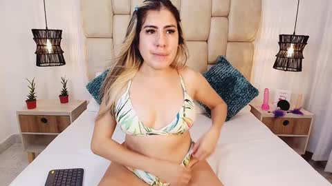 AdharaSmithh online show from 01/30/25, 09:47