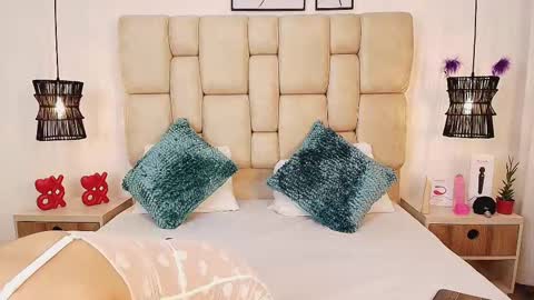 AdharaSmithh online show from 03/02/25, 11:09