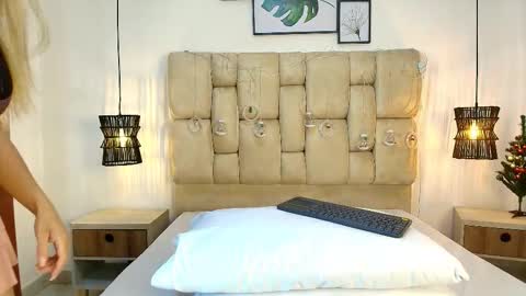 AdharaSmithh online show from 01/08/26, 07:05