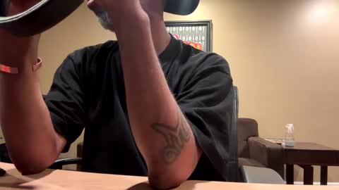 adick_ting online show from 12/08/24, 06:22