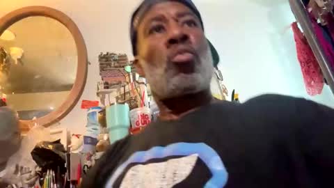 adick_ting online show from 10/22/25, 02:50