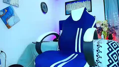   DALIL ADIL AMIN online show from 04/09/26, 08:53