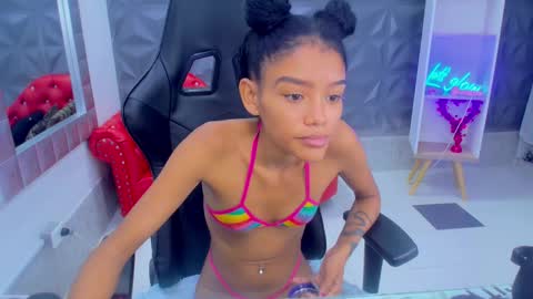 adisson_petite1 online show from 01/10/26, 06:42