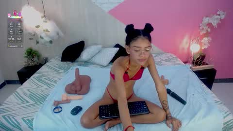 adisson_petite1 online show from 01/15/26, 07:17