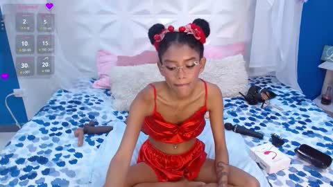 adisson_petite1 online show from 02/27/26, 06:08