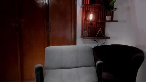 Snapshot of adonis_dlh chatting on 12/23/24, 03:18 Adonis online show from 12/23/24, 03:18