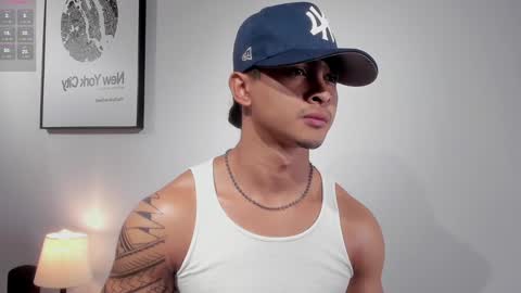 Snapshot of adonis_dlh chatting on 01/04/25, 03:40 Adonis online show from 01/04/25, 03:40