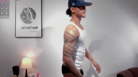 Snapshot of adonis_dlh chatting on 01/04/25, 06:41 Adonis online show from 01/04/25, 06:41