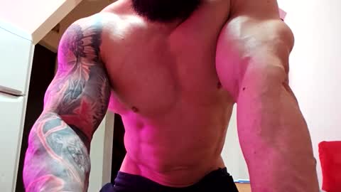 Adonis online show from 09/09/25, 09:20