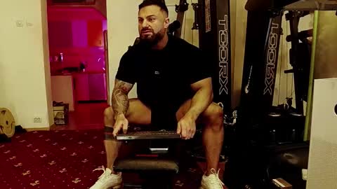 Adonis online show from 10/09/25, 04:49