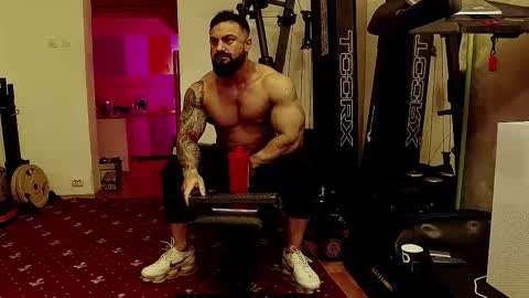 Adonis online show from 10/18/25, 06:41