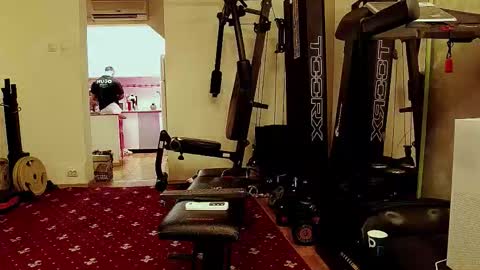 Adonis online show from 10/19/25, 09:04