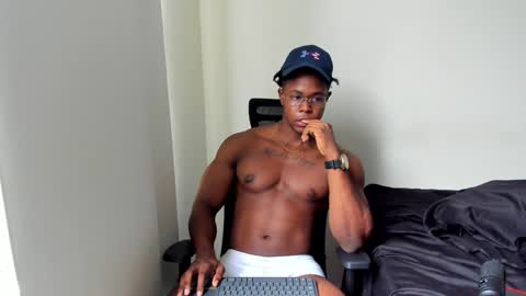 Snapshot of adonisknigh chatting on 02/05/25, 10:01 Adonis Knight  online show from 02/05/25, 10:01