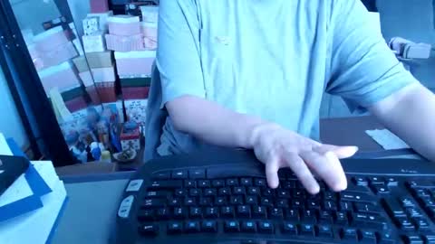 Snapshot of adorable22 chatting on 02/07/25, 05:51 adorable22 online show from 02/07/25, 05:51