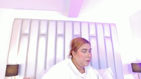 Snapshot of adreeaperez1 chatting on 06/05/26, 12:44 ANDREA PEREZ online show from 06/05/26, 12:44