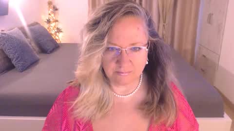 Cryna online show from 09/18/25, 04:14