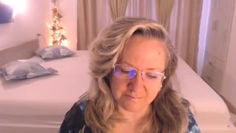 Cryna online show from 11/14/25, 07:18