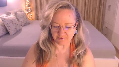 Cryna online show from 04/15/26, 04:41