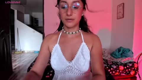 Snapshot of adrena_10 chatting on 06/11/26, 09:35 Adrena10 online show from 06/11/26, 09:35